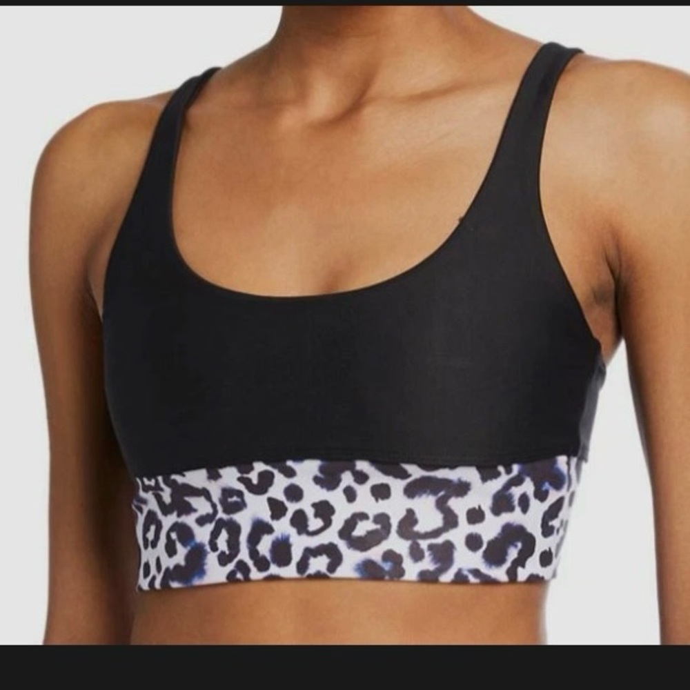 Beach Riot Rocky Sports Bra in Watercolor Leopard One Size - Picture 3 of 6